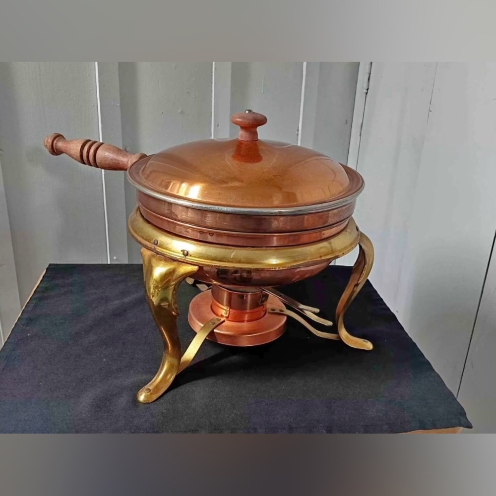 Vtg Copper & Brass Chafing Dish / Fondue Set w/ Burner, Lid & Handle Tableware